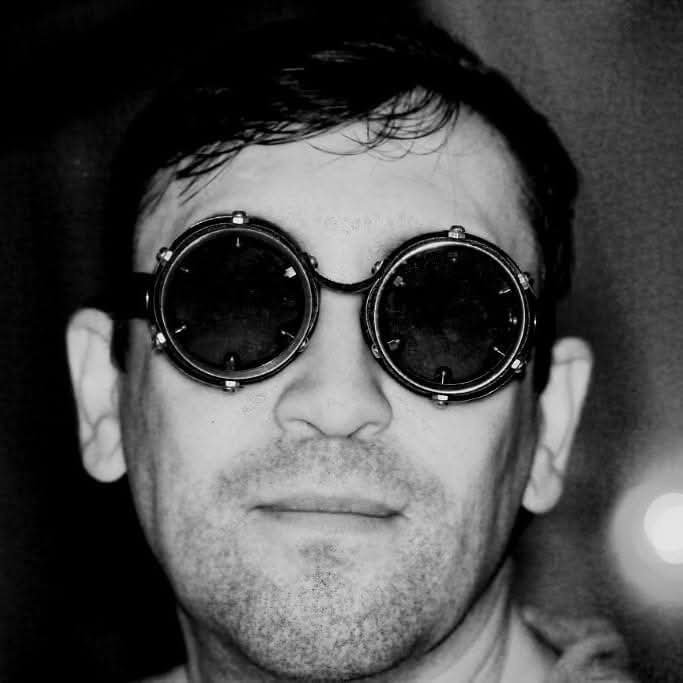 Oleg Ы