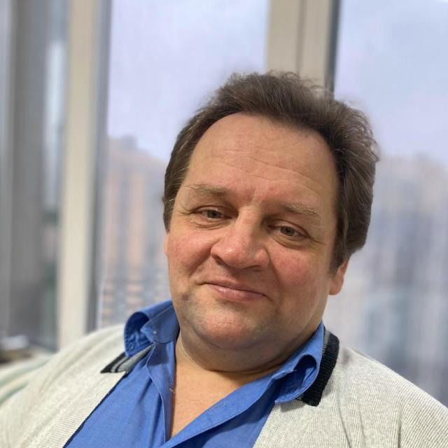 Роман Савельев