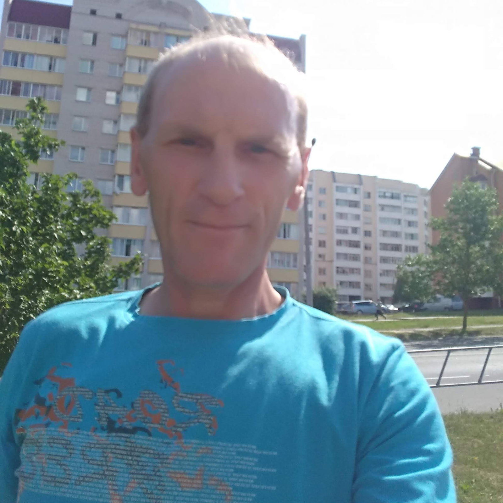 Витя Холостой