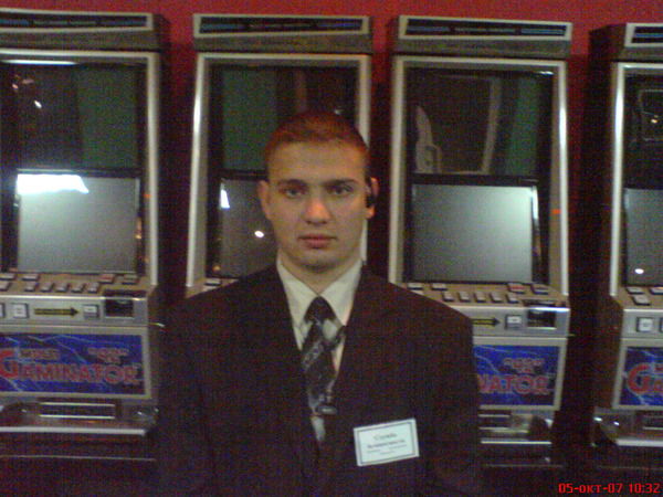 Аркадий Геншафт