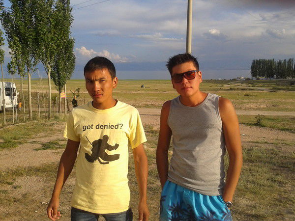 Romantic Boy, No Ne Tvoi.