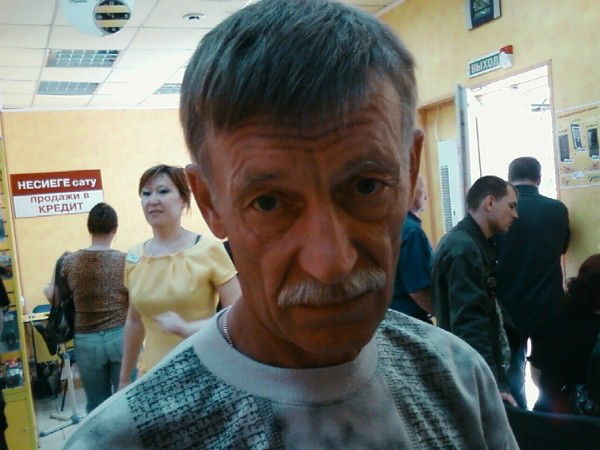 Александр Ухов