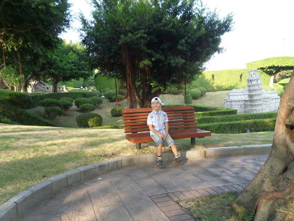 Надежда Омаралинова