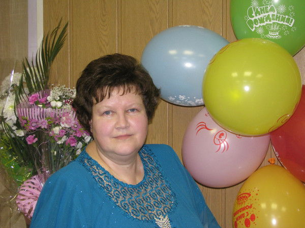 Лена Школина