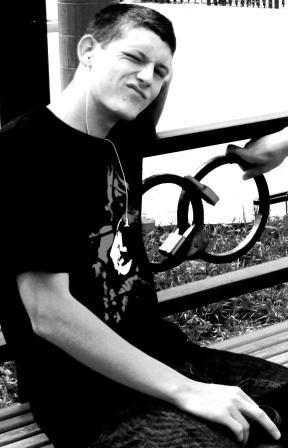 Паша Непомнящих