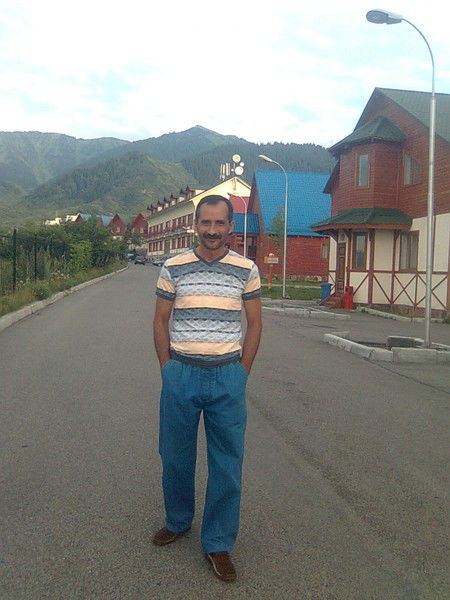 Эльдар Ахмедов