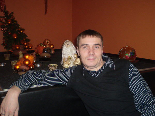 Олег Кузнецов