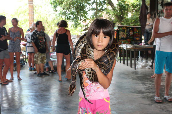 Бахыт Жанзакова