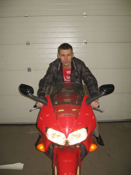 Денис Молоков