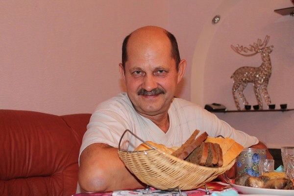 Виктор Котов