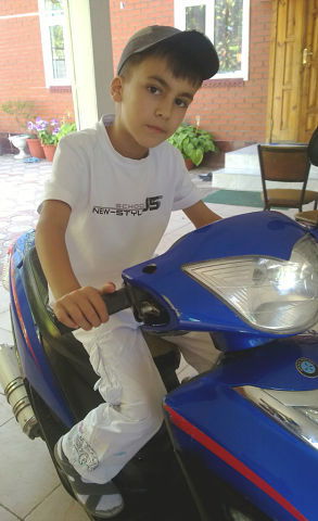 Адам Алмазов