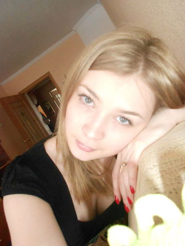 Анюта Мельник