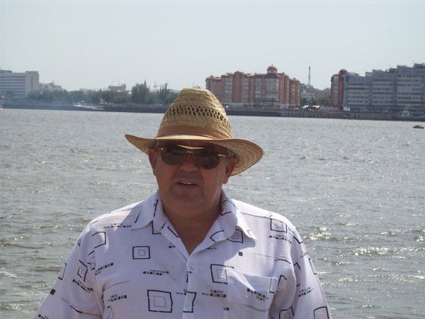 Александр Безбородов