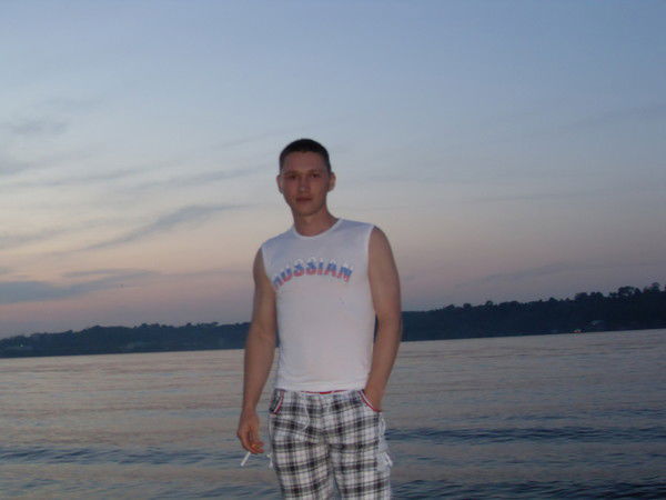 Дмитрий Комиссаров