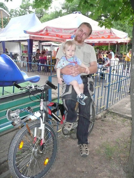 Артем Попов