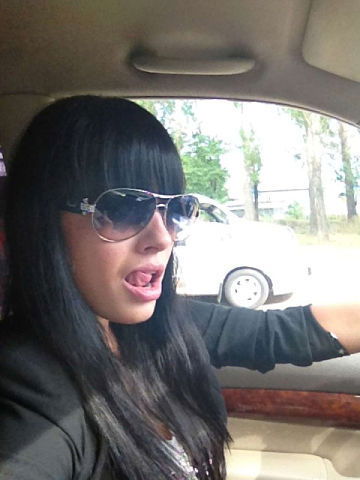 ***брюнеточка ****