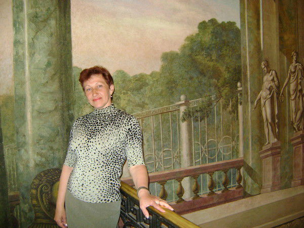 Елена Дакина