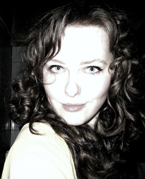 Элина Август