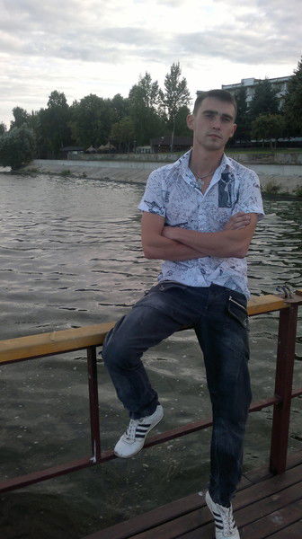 Денис Беляев