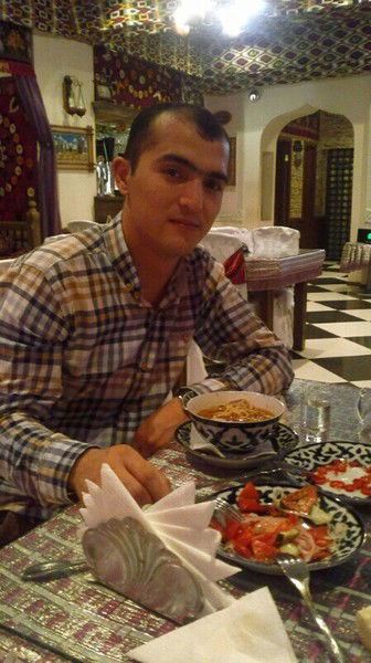 Улмас Шарипов