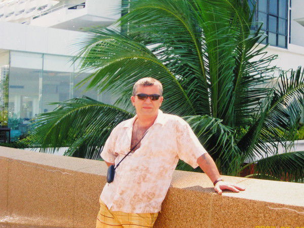 Владимир Огаджанов