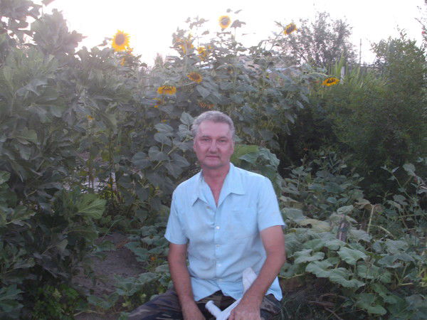 Игорь Николаев