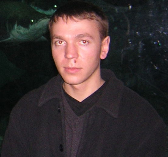 Максим Олейник