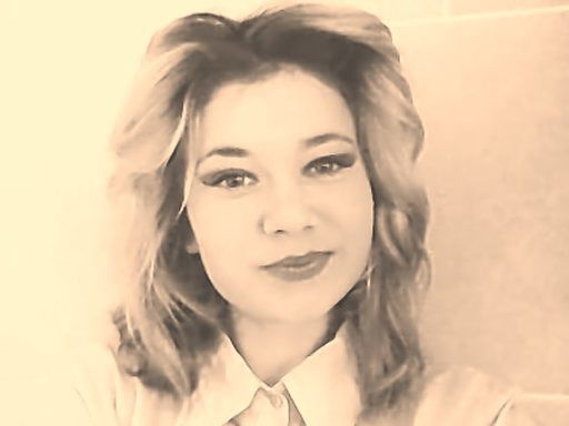 Вика Демихова.