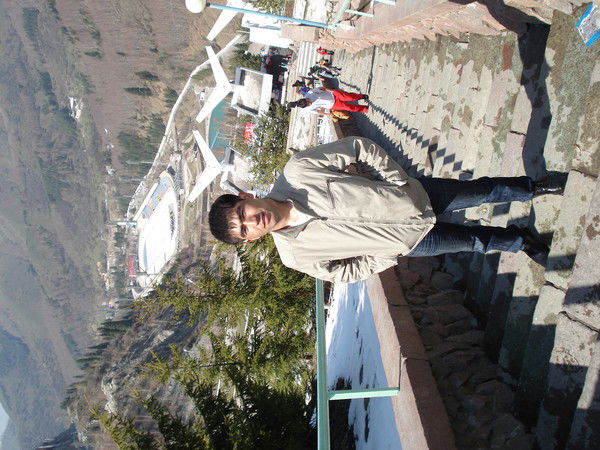 Айбек Шарипов