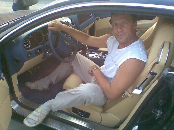 Юрий Песков