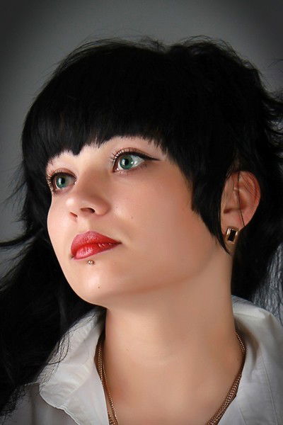 Элеонора Адам