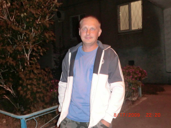 Константин Леонов