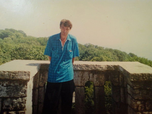 Владимир Амплеенков