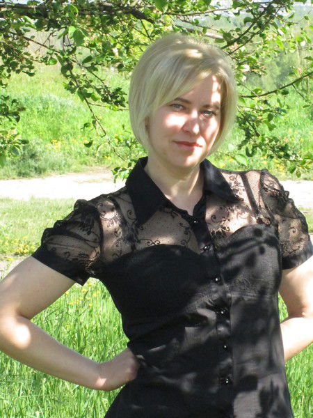 Елена Якущенко