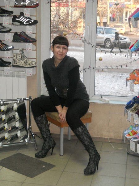 Лена Петрова