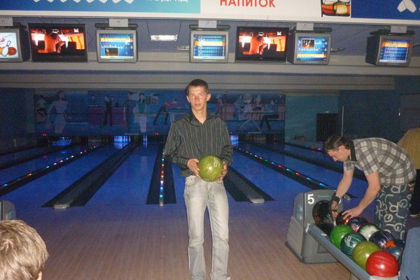 Александр Леонов