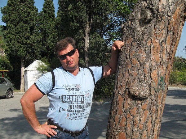 Владимир Левченко