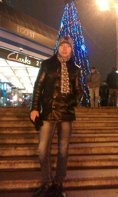 Женя Татаров