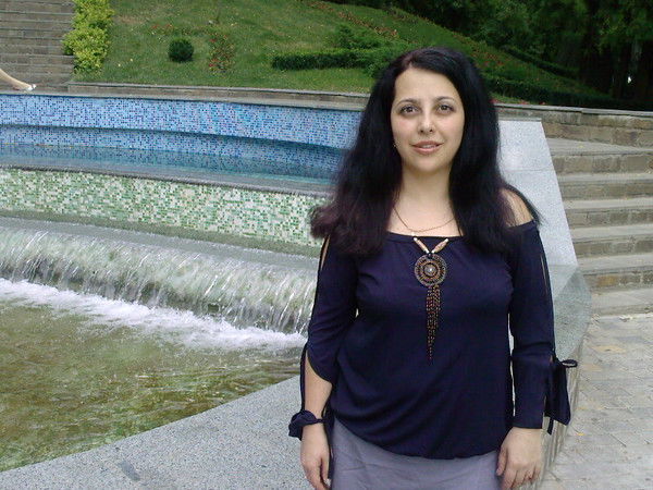 Эллада Коскосова