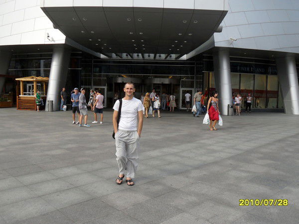 Андрей Губаренко