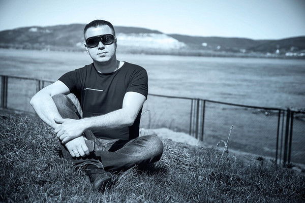 Роман Компанец