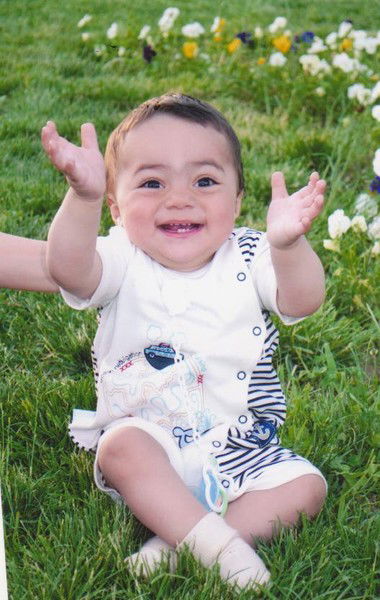 Муродджон Холов