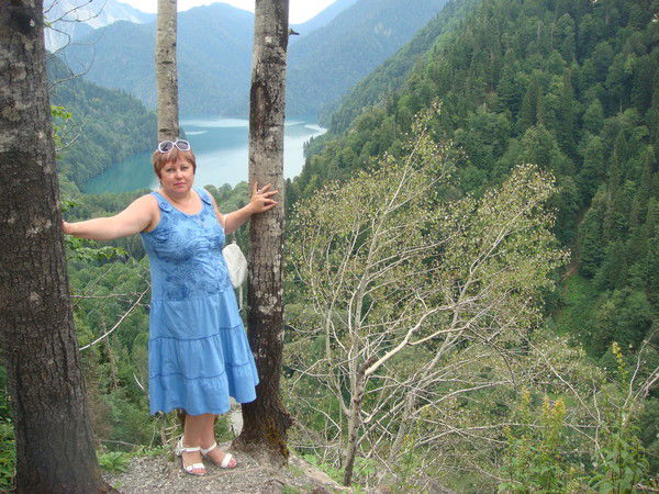 Елена Леонова