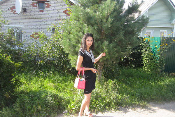 Сона Пирузян