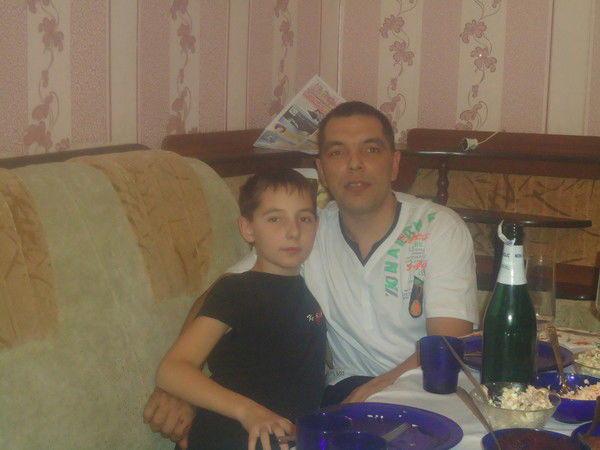 Александр Леонов