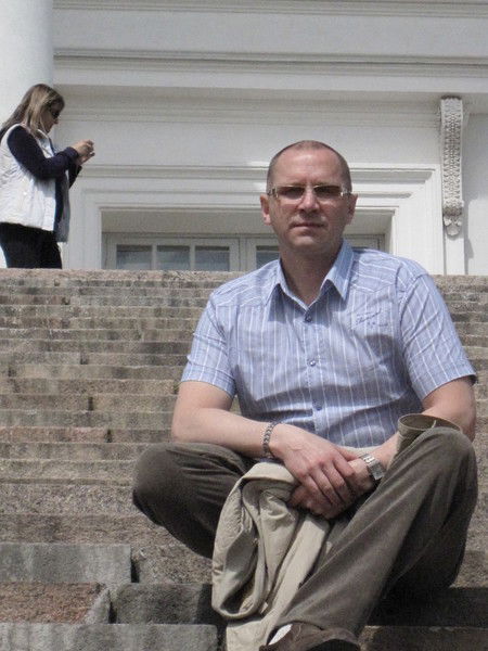 Юрий Петров