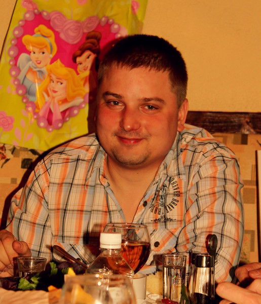 Олег Новиков