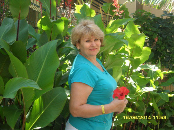 Галина Попова