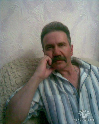 Юрий Петров