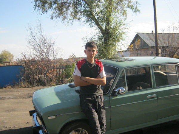 Анатолий Бресь